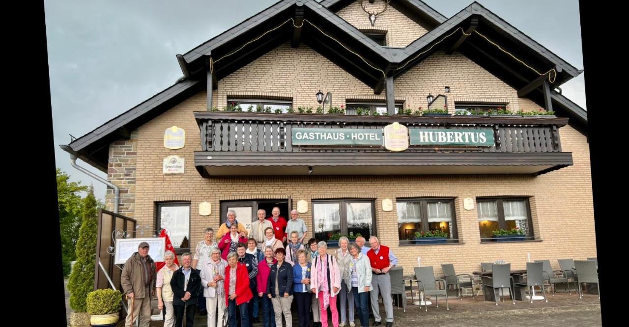 Отель Gasthaus Hubertus Reuth Экстерьер фото